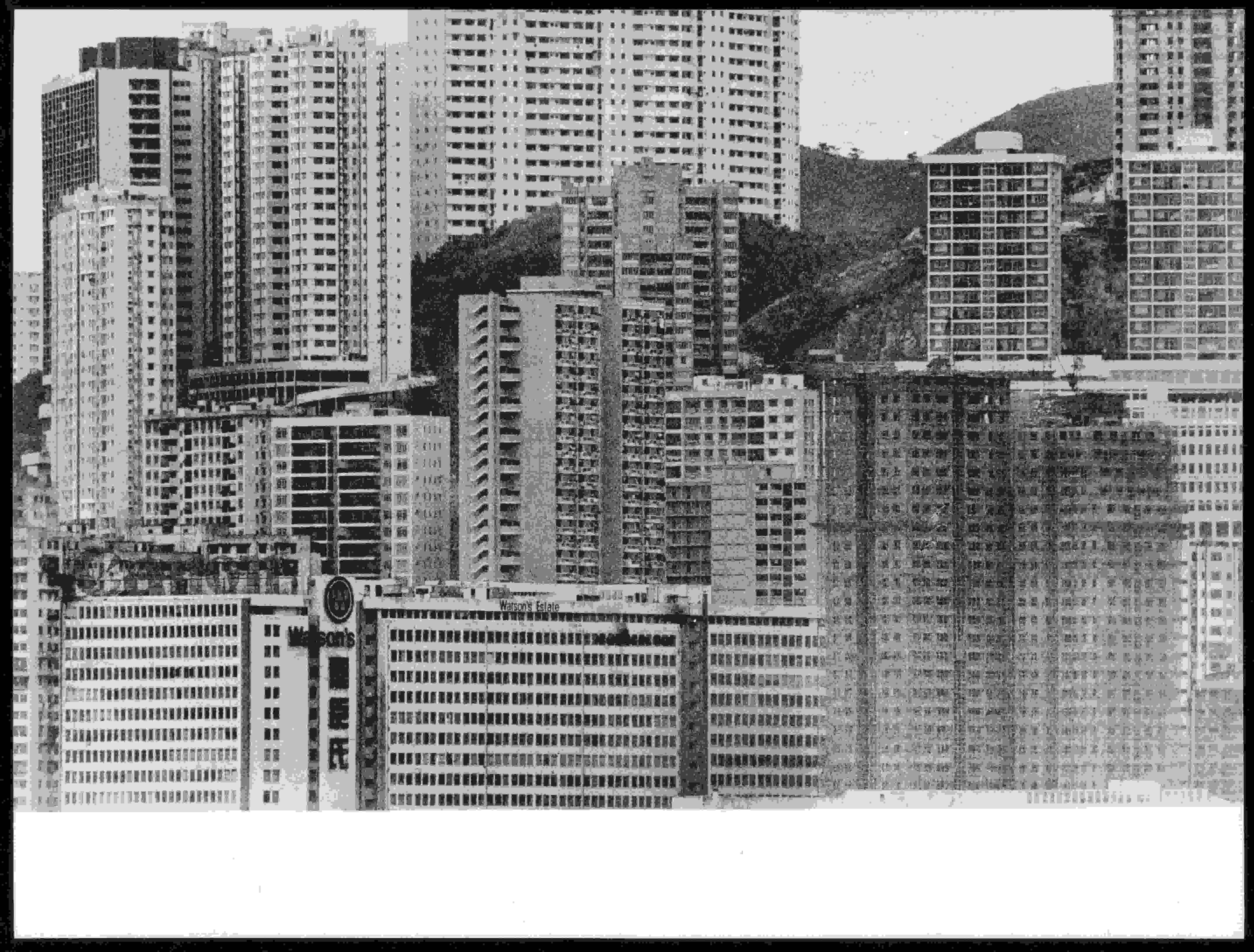 Images Wikimedia Commons/25 Overpopulation,_Hong_Kong_-_UNESCO.jpg
